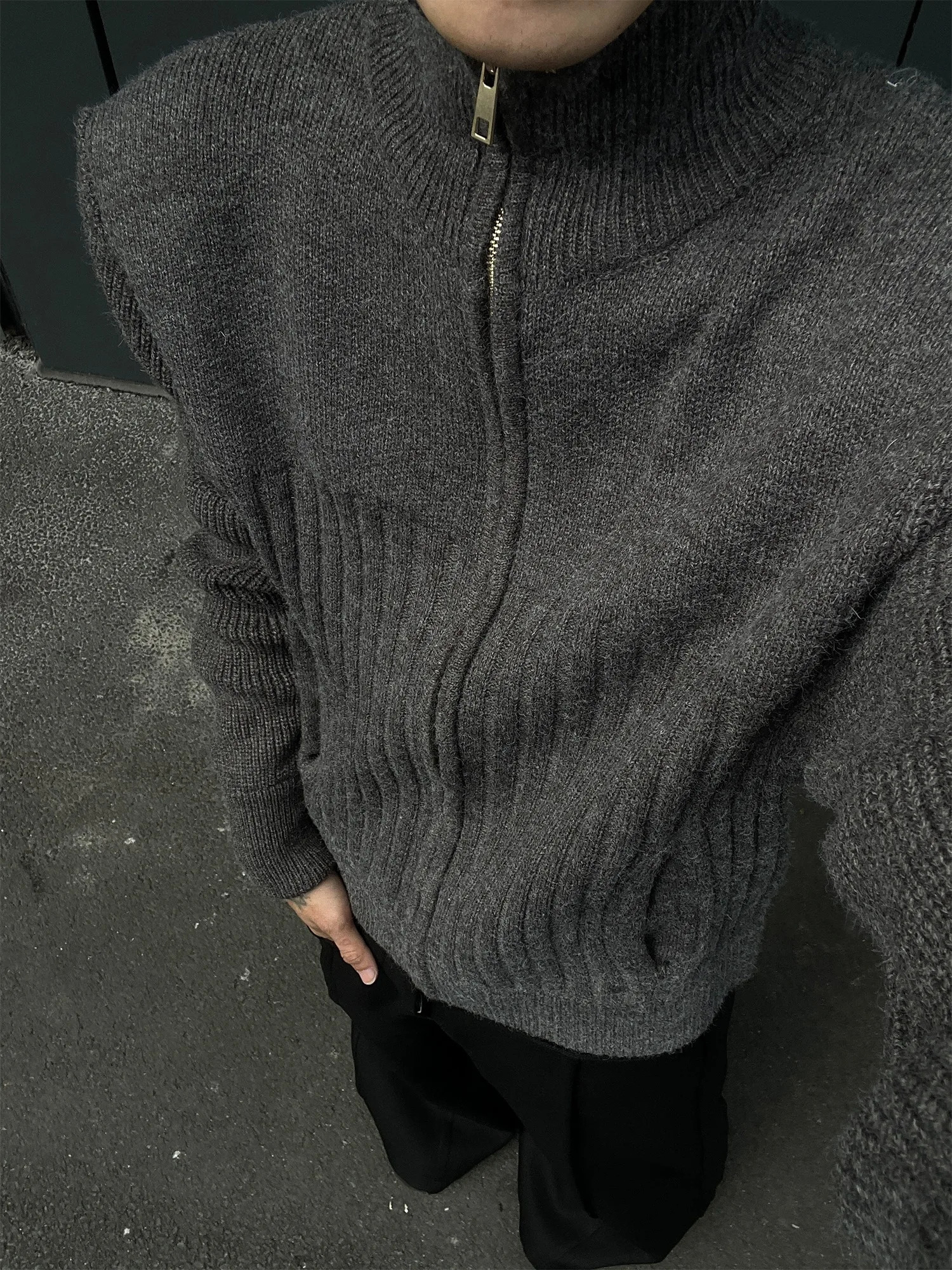 Winter thick Maillard shoulder short high neck double zipper cardigan sweater winter coat for men and women 251017