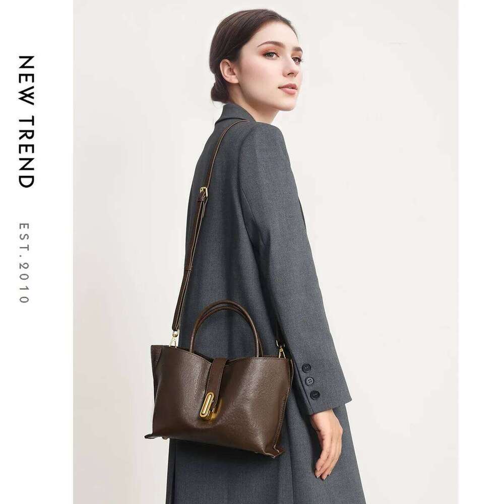 Designer bag 52 Top Layer Cowhide Bucket For Women 2025 New Fashion Handheld Genuine Leather Single Shoulder Women's Handbag Tote Bag Shopper