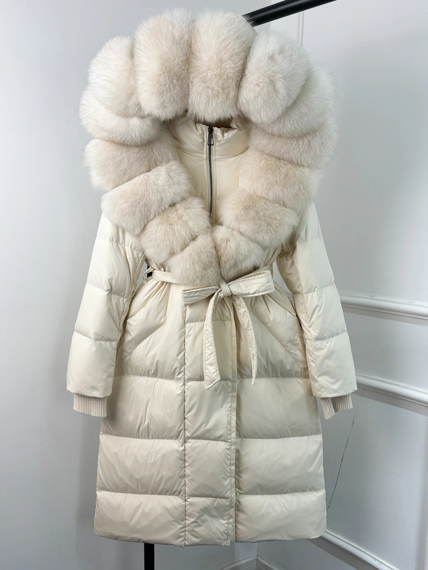 Janveny Winter Long Hooded Puffer Jacket Women Warm Thickened Fox Fur Collar White Goose Down Jacket Waterproof Parkas 251023