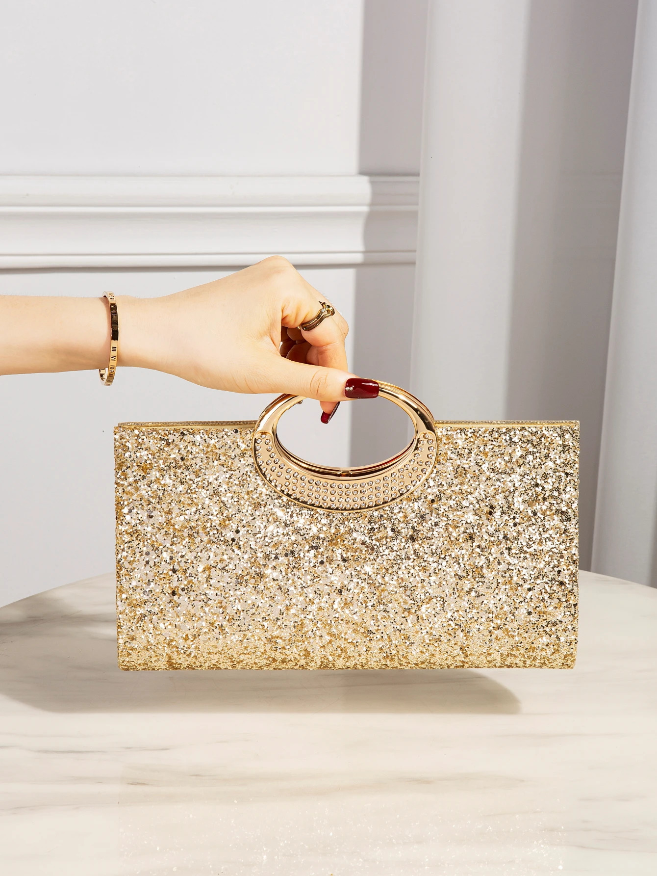 Shiny beautiful elegant handbag exquisite and fashionable chain evening bag suitable as a gift 251023