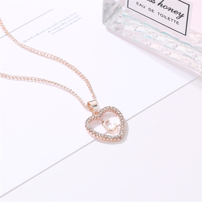 Ins Style 26 Letters Necklace for Women Elegant Dia-Studded Heart English Letter Pendant Clavicle Chain