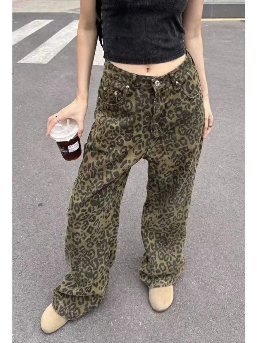 Vintage Fashion Female High Waist Casual Straight Jeans Trousers Autumn Spring Leopard Print Wide Leg Jeans Women Denim Pants 251029
