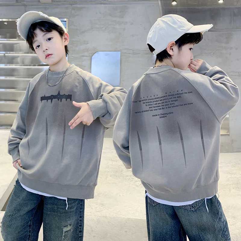 New Autumn Kids Boy Vintage Retro Sweatshirts Top for Teens Casual Loose Gradient Pullover Tops Cotton Long Sleeve Casual OutfitT251030