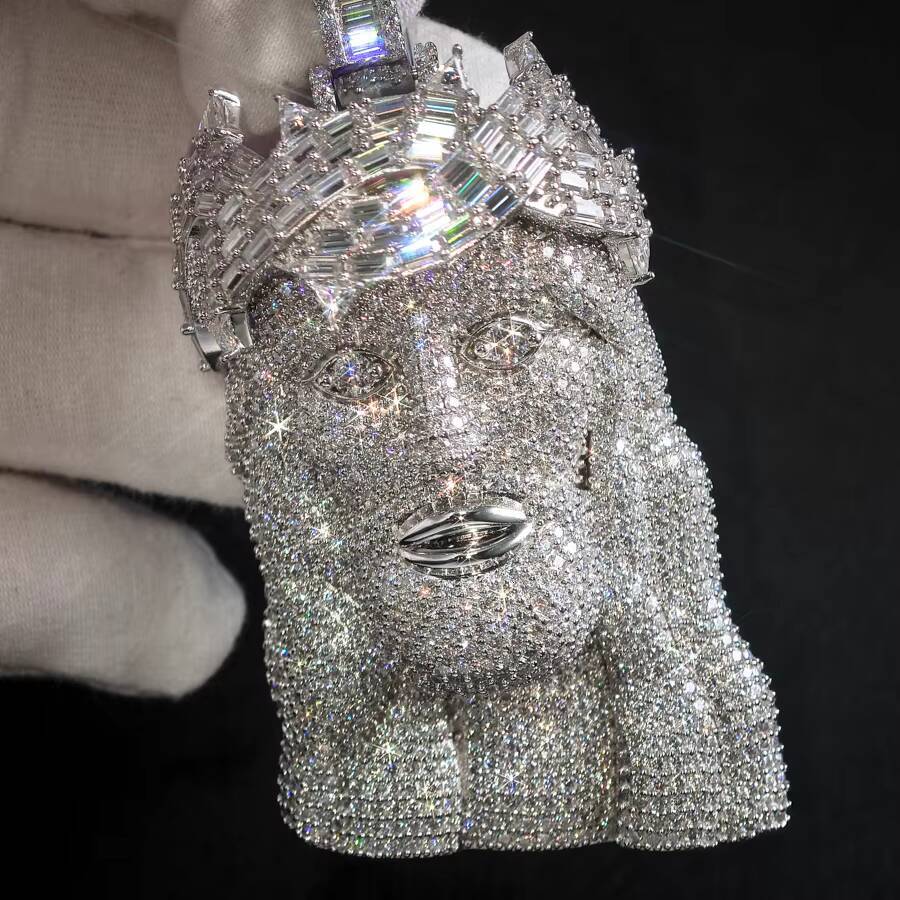 33inches Hip Hop VVS Custom Baguette Triangle Cut Moissanite Iced Out Mens Jesus Pendant With 925 Silver Pass Diamond Tester