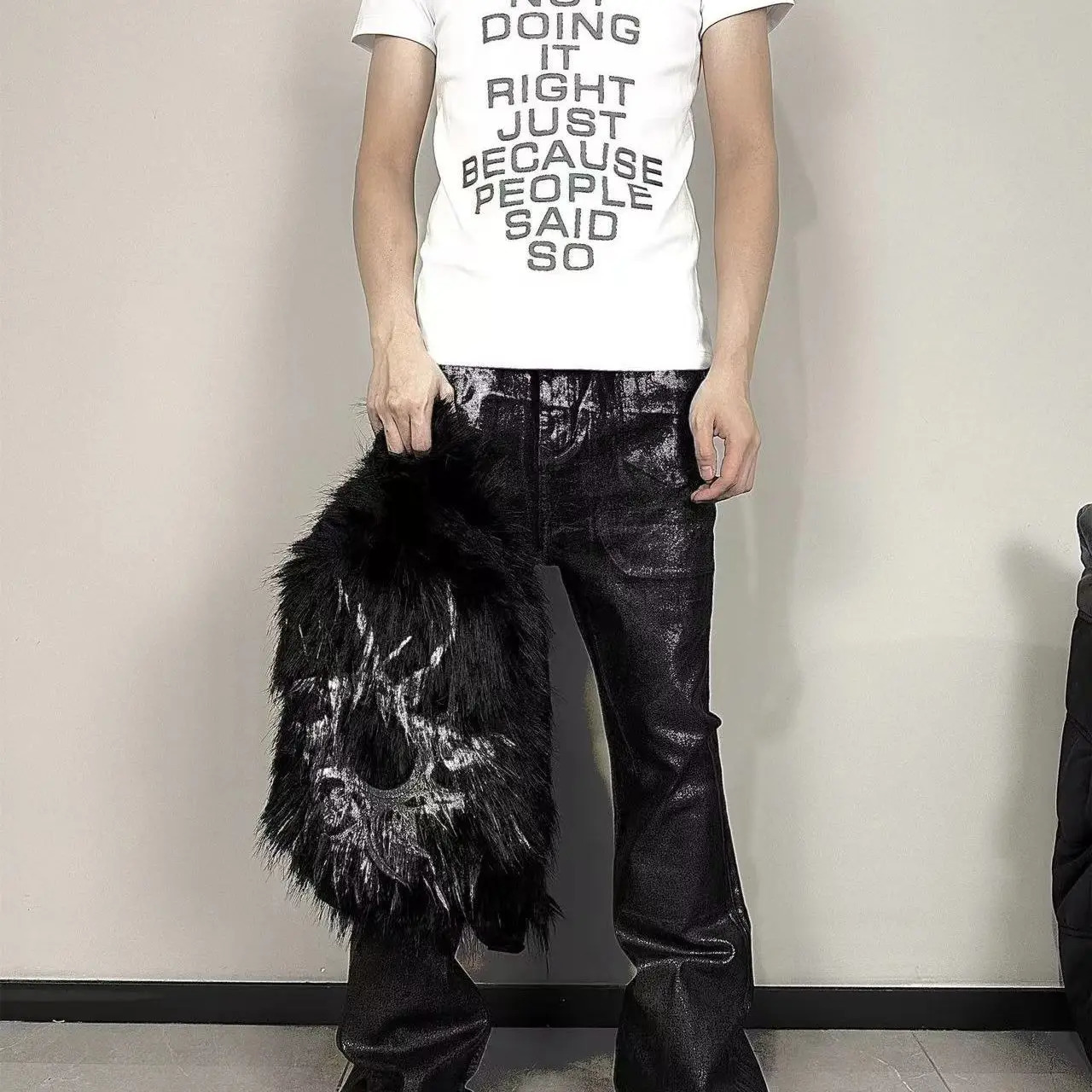 Unisex Black Fur Backpack Large Capacity Winter Fashion Backpacks Raccoon Print Plush Bag Frurry Hiphop School Bags 251029