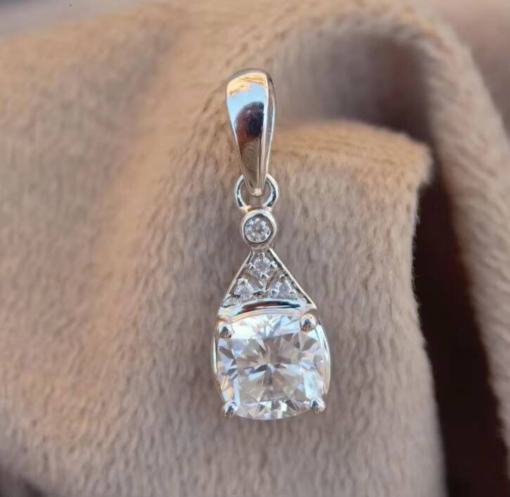 925 Sterling Silver Minimalist Bridesmaids Pendant Cushion Cut Moissanite Dainty Tiny Charm Jewelry for Women