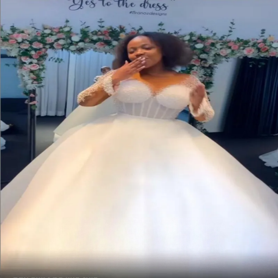 Ivory Wedding Dress Plus Size Beaded Pearls Beaded Sequined Detachable Train Sparkly Vintage Bridal Gowns Dresses