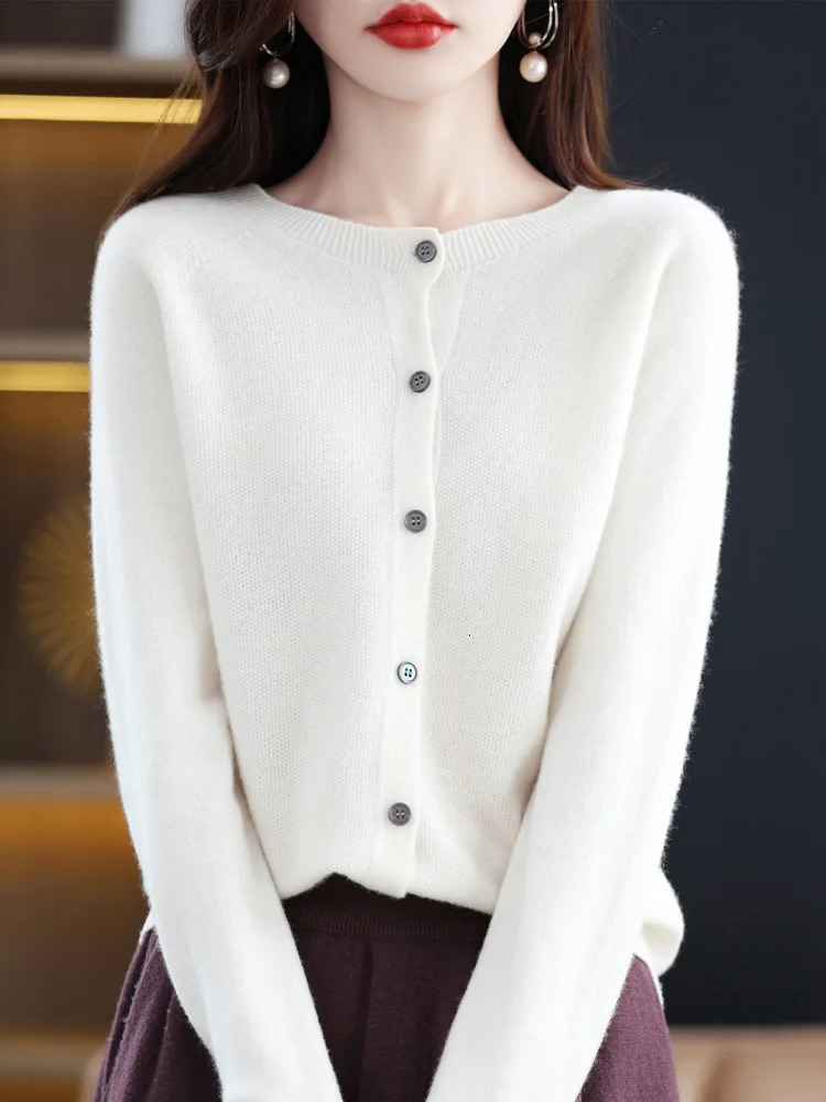 2024 Chic Womens Basic Oneck Cardigan 100 Merino Wool Sweater Soft Grace Knitwear CoatSpring Autumn Female Clothes Tops 251016