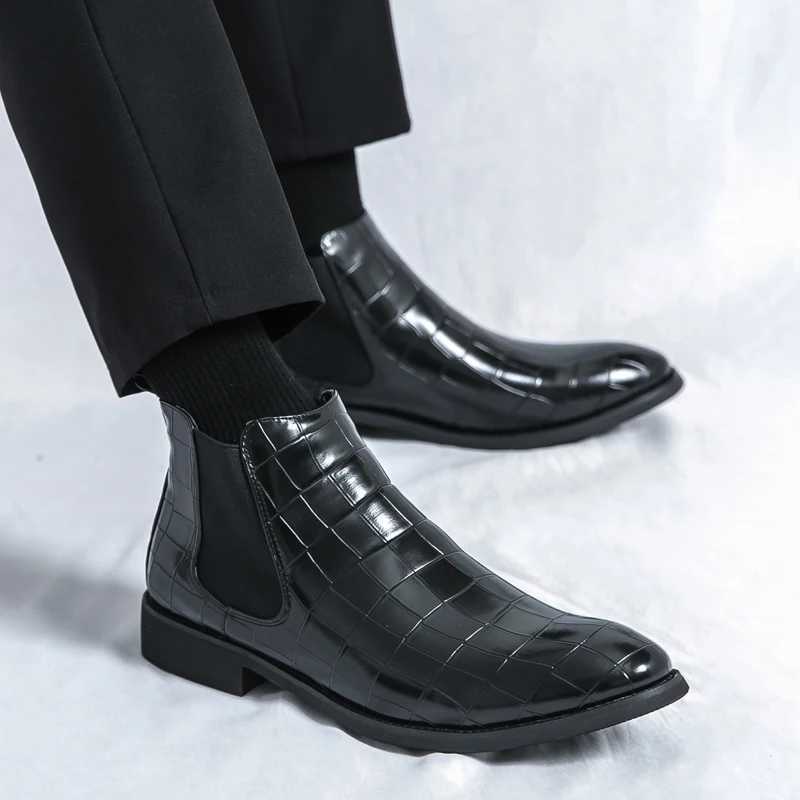 Hightop Chelsea boots for autumn and winter British style crocodile print riding boots for men casual leather shoes for men Z251029