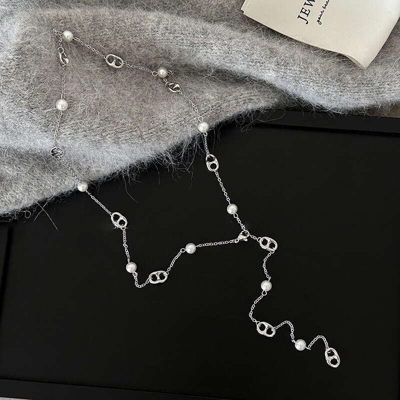 Autumn Winter Korean Style Gentle Long Pearl Fashionable Elegant Sweater Chain Light High-end Sense Necklace Accessories