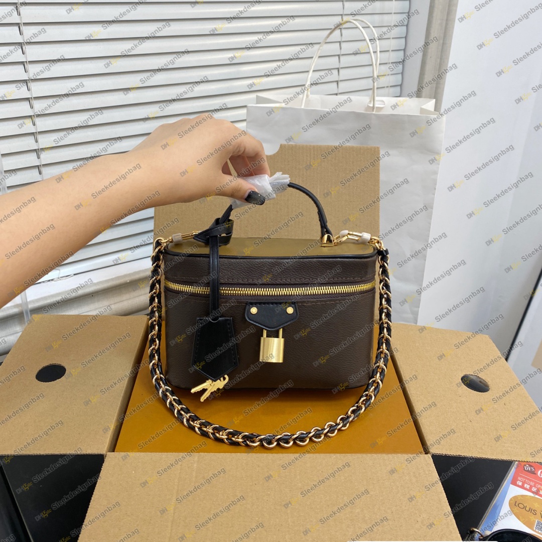 Designer Vanity Bag Women Leather Nice Cosmetic Cases Totes toiletry Luxury Chain Shoulder Bags Crossbody Handbag makeup bag Purses