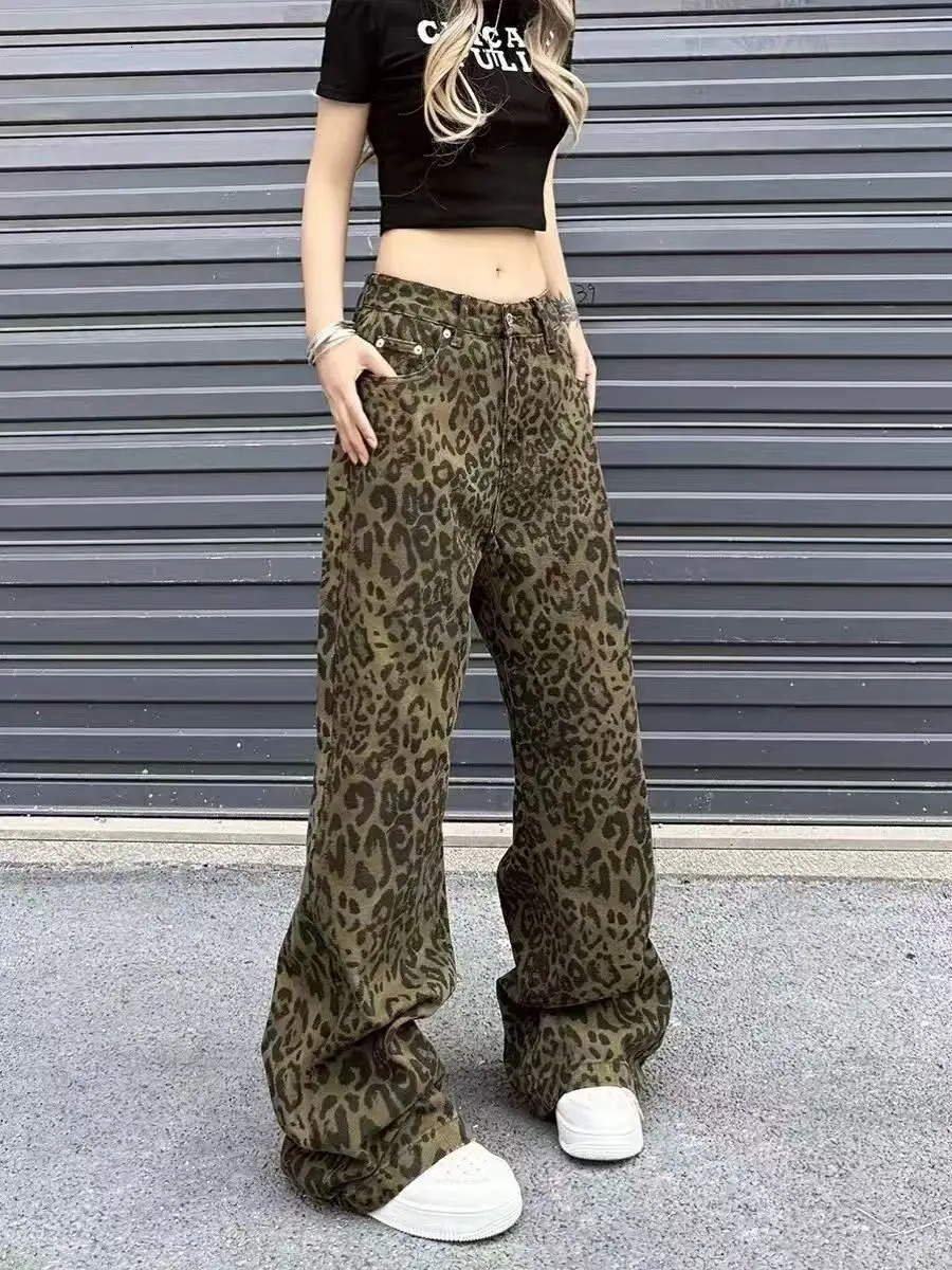 Vintage Fashion Female High Waist Casual Straight Jeans Trousers Autumn Spring Leopard Print Wide Leg Jeans Women Denim Pants 251029