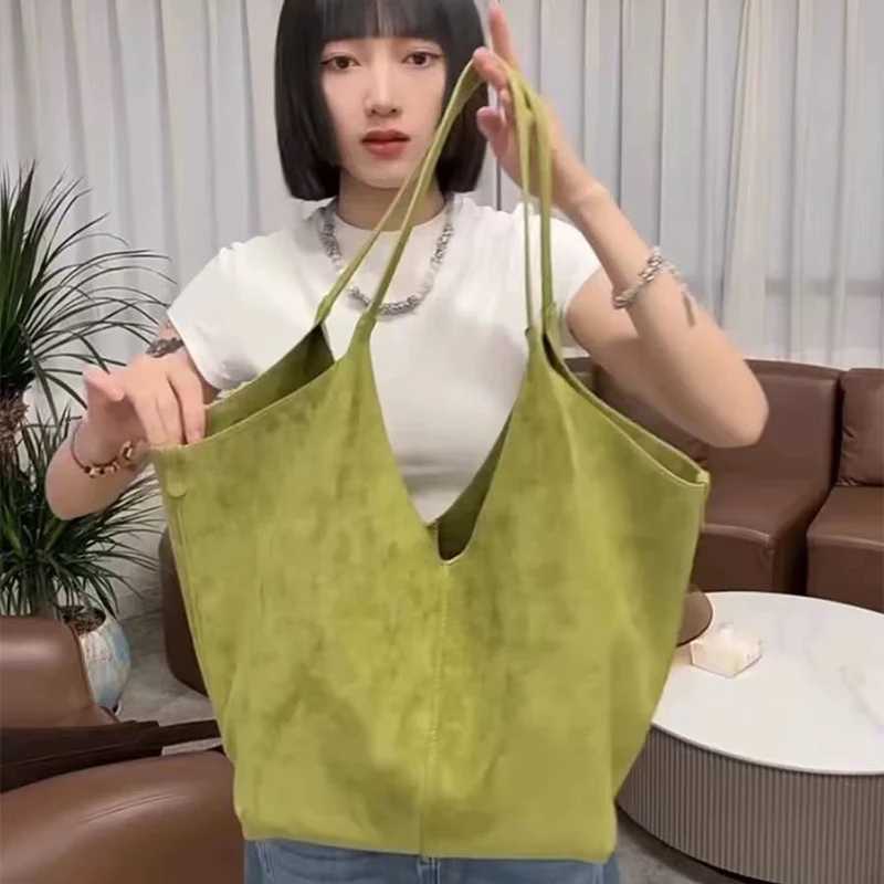 Designer bag Wens Tote Bag Luxury Frosted Handheld Suitable For Travel Shopping Bucket Bag Foldable 2in1 Stylish Shoder Underarm Bag Y251029