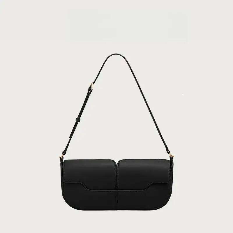 Fashionable One Shoulder Underarm Cowhide Commuting Handbag, Casual And Simple French Stick Bag