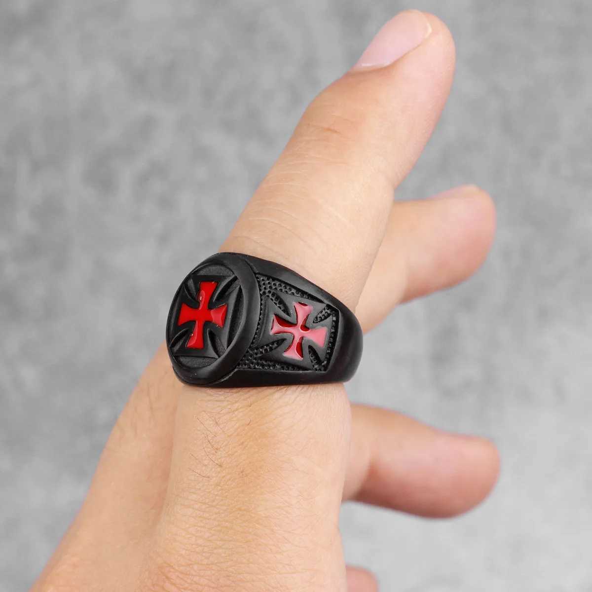 Red Cross Black Stainless Steel Mens Rings Religion Punk Hip Hop for Male Boyfriend Biker Jewelry Creativity Gift W251030
