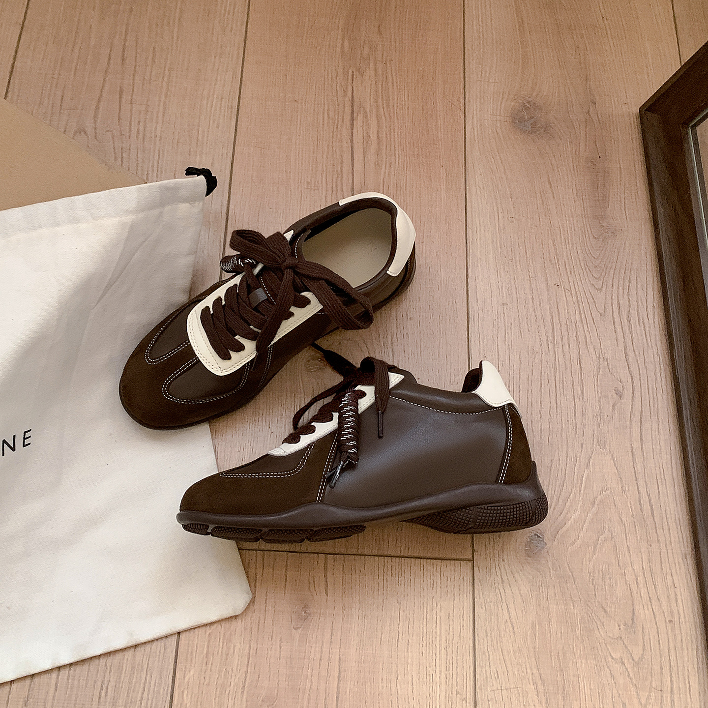 Cowhide lace-up color-blocking round toe versatile casual sneakers women's leather board shoes to increase height training shoes