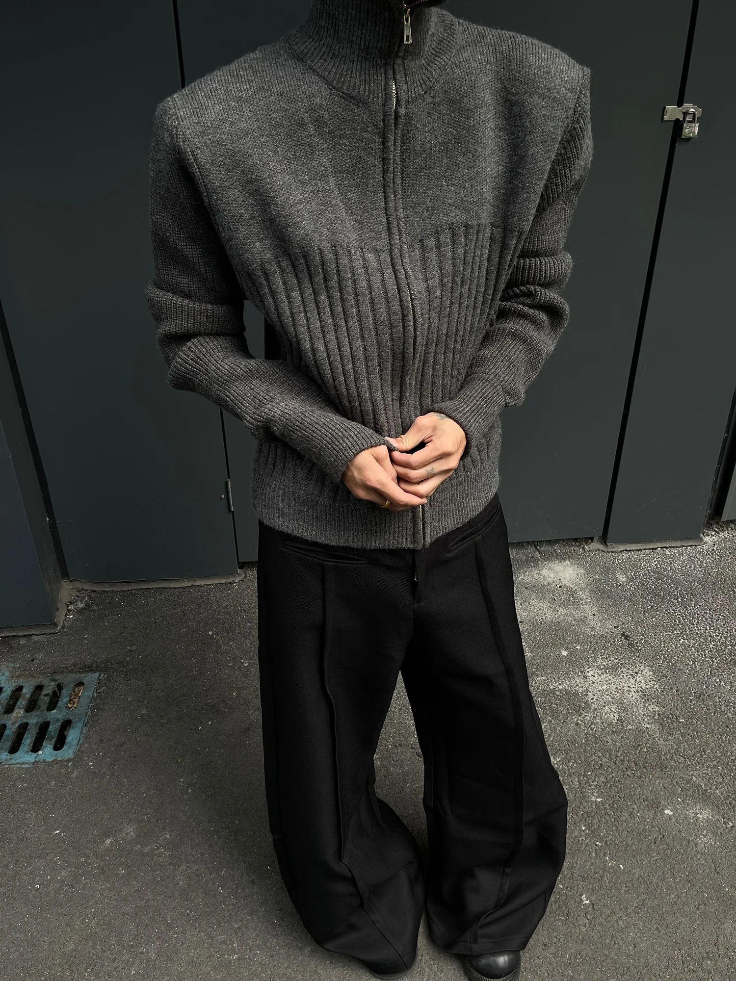 Winter thick Maillard shoulder short high neck double zipper cardigan sweater winter coat for men and women 251017