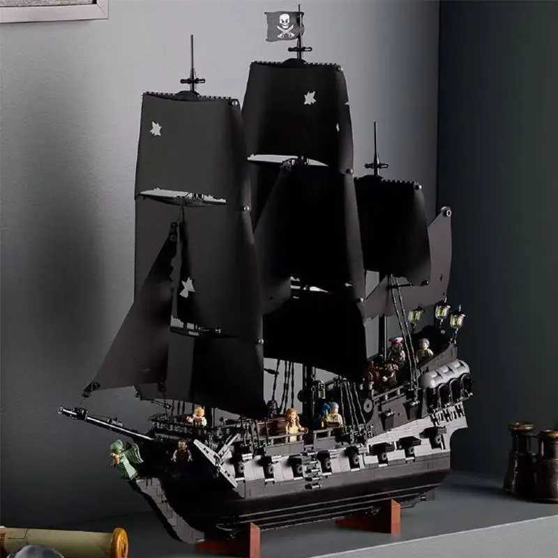 2025 NEW 10365 Sparrows Pirate Ship Building Blocks Vessel Sailboat Ship Model Bricks Assembling For Kids Adult Birthday GiftsXJ251030