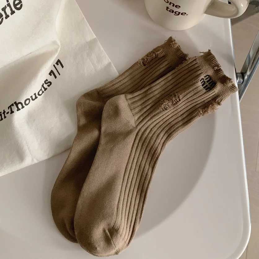 Trendy Street Broken Hole Style Cotton Socks Women Medium Tube Letters Embroidery Calf Socks HipHop Sox Harajuku R251030