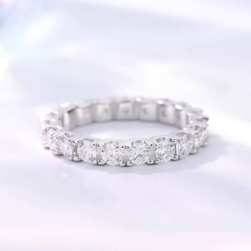 Luxury Dainty 925 Sterling Silver Round Full Moissanite Engagement Rings for Women for Wedding