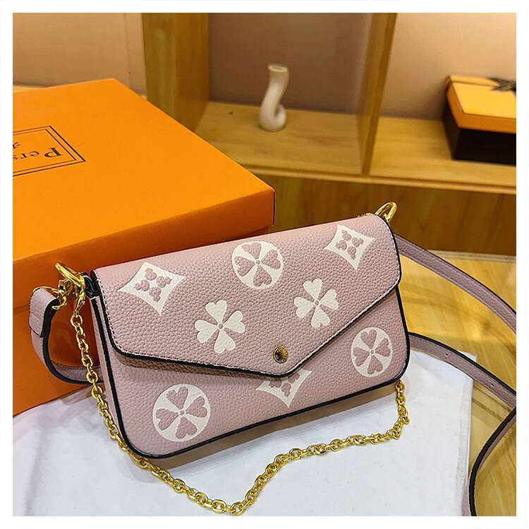 Designer bag 2025 Chain for Women High-end Small Fashion Envelope Single Shoulder Underarm Three-in-One Women's Bag