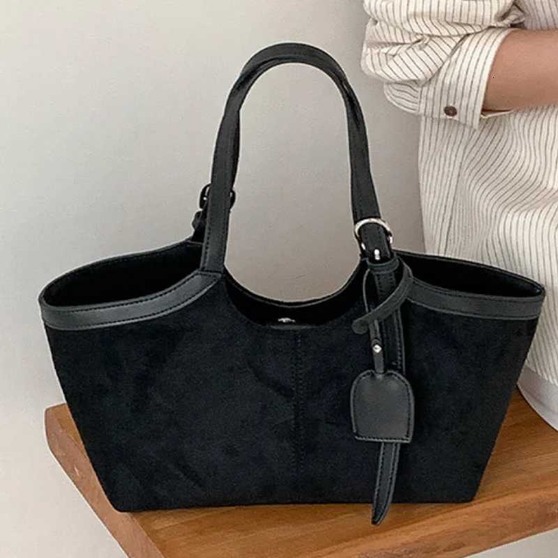 Designer bag Brand Wens Basket Bag Pahwork Design Versatile Handbag Large Capacity Autumn Winter Cmuting Shoder Underarm Bag Y251029