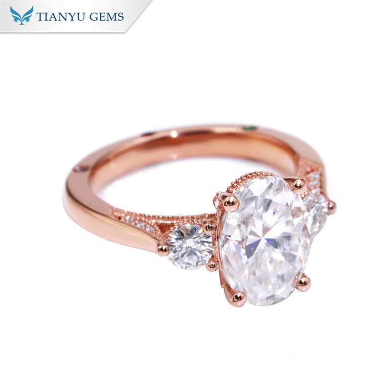 Tianyu Gems Custom Made 710mm 25ct Oval Cut DEF VVS1 Moissanite 18k Rose Gold and Lab Sapphire Fashion Jewelry Rings for Girls
