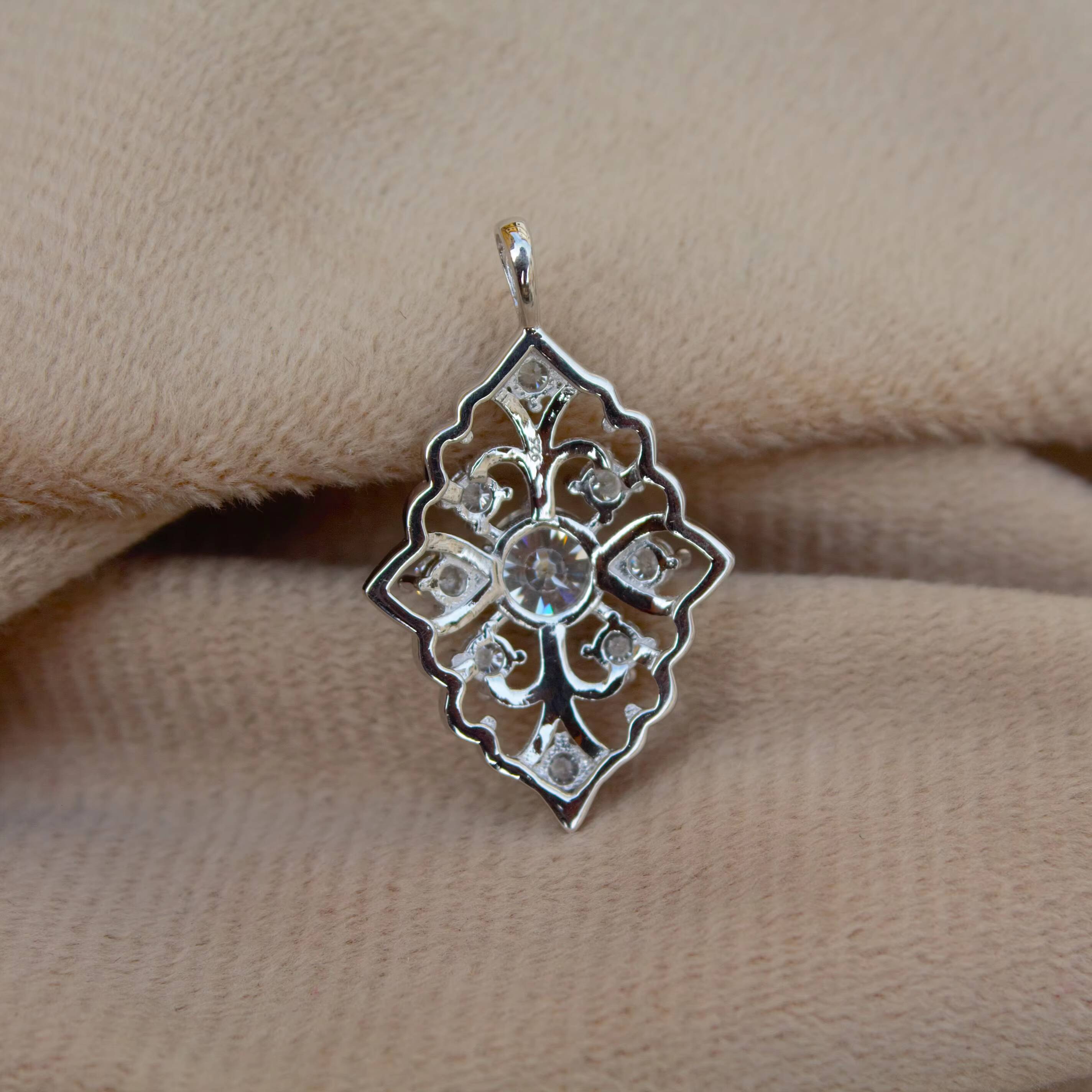 925 Sterling Silver Moissanite Pendant D Color VVS1 Clarity Silver Dazzling Moissanite Solitaire Without Chain Pendant