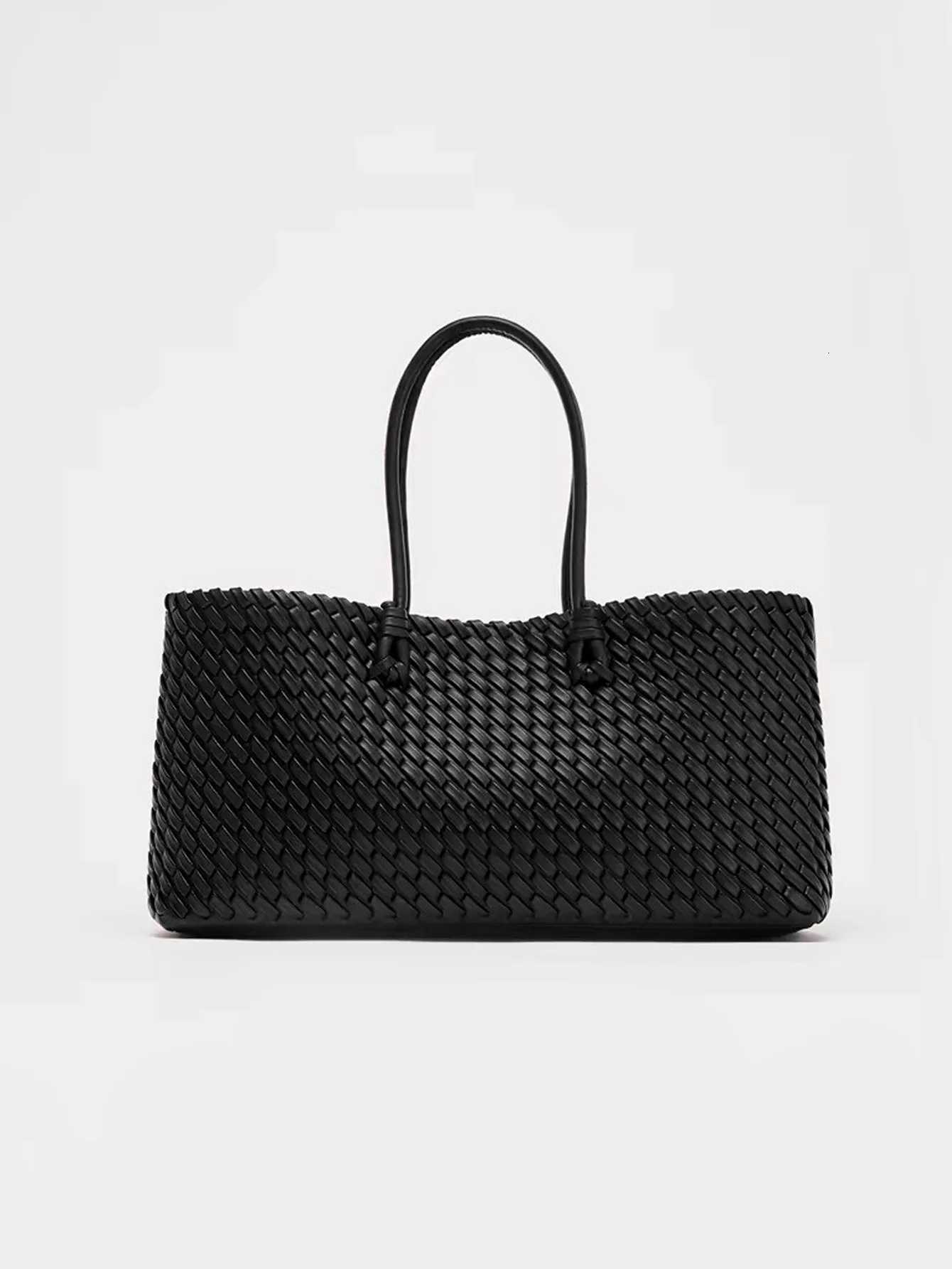 Designer bag 2025 new niche cmuting woven handheld shoder bag fiable and versatile super large capacity tote bag Y251029