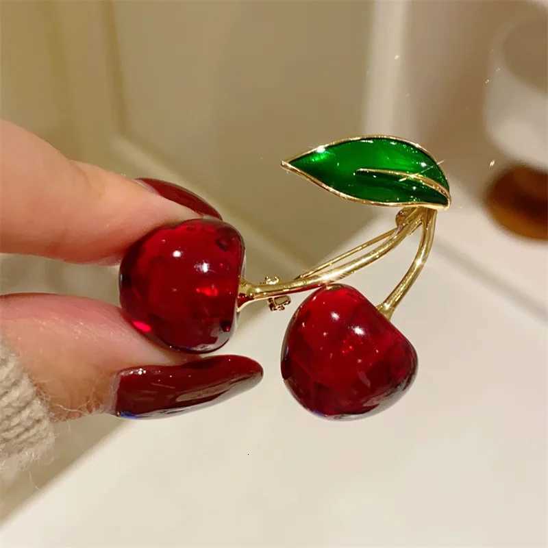 Elegant Enamel Cherry Brooches For Women Exquisite Crystal Red Fruit Lapel Pins Clothing Coat Jewelry Party Accessories Gifts Y251029