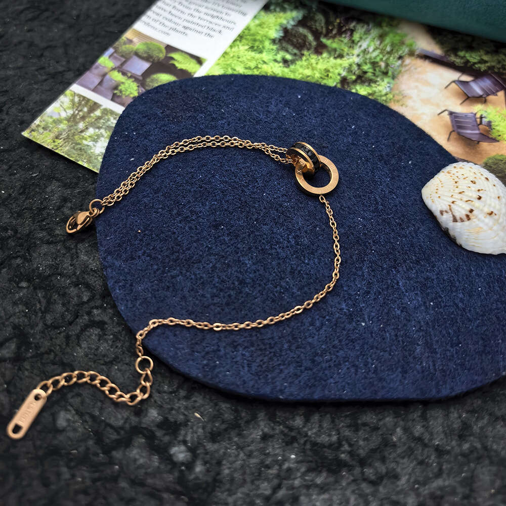 Full Body Titanium Steel High Aesthetic Interlocking Women, Ins Style Korean Version Simple Bracelet for Best Friends, Internet Celebrity