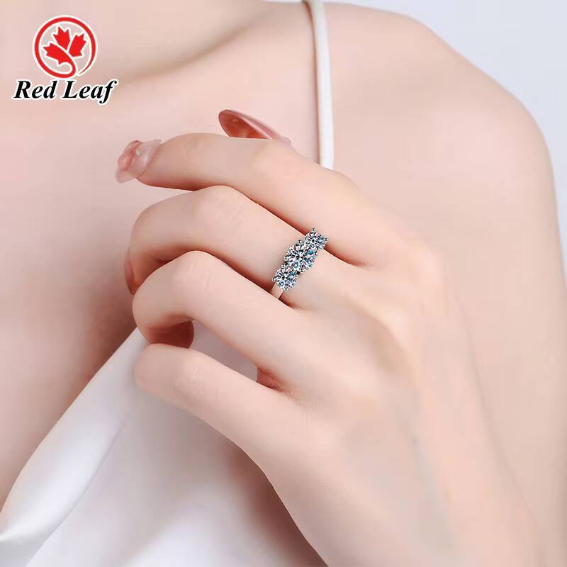3 Stone Stackable 925 Sterling Silver Round Cut Moissanite Wedding Band Fashionable Fine Jewelry Moissanite Rings for Women
