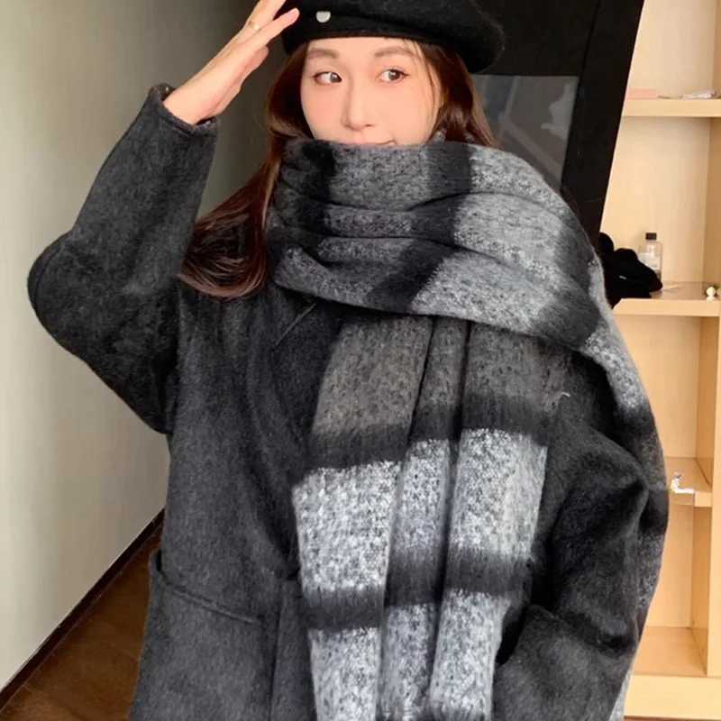 Koreanstyle striped scarves unisex winter mufflers suitable for students and couples can also be used as shawlsW251030