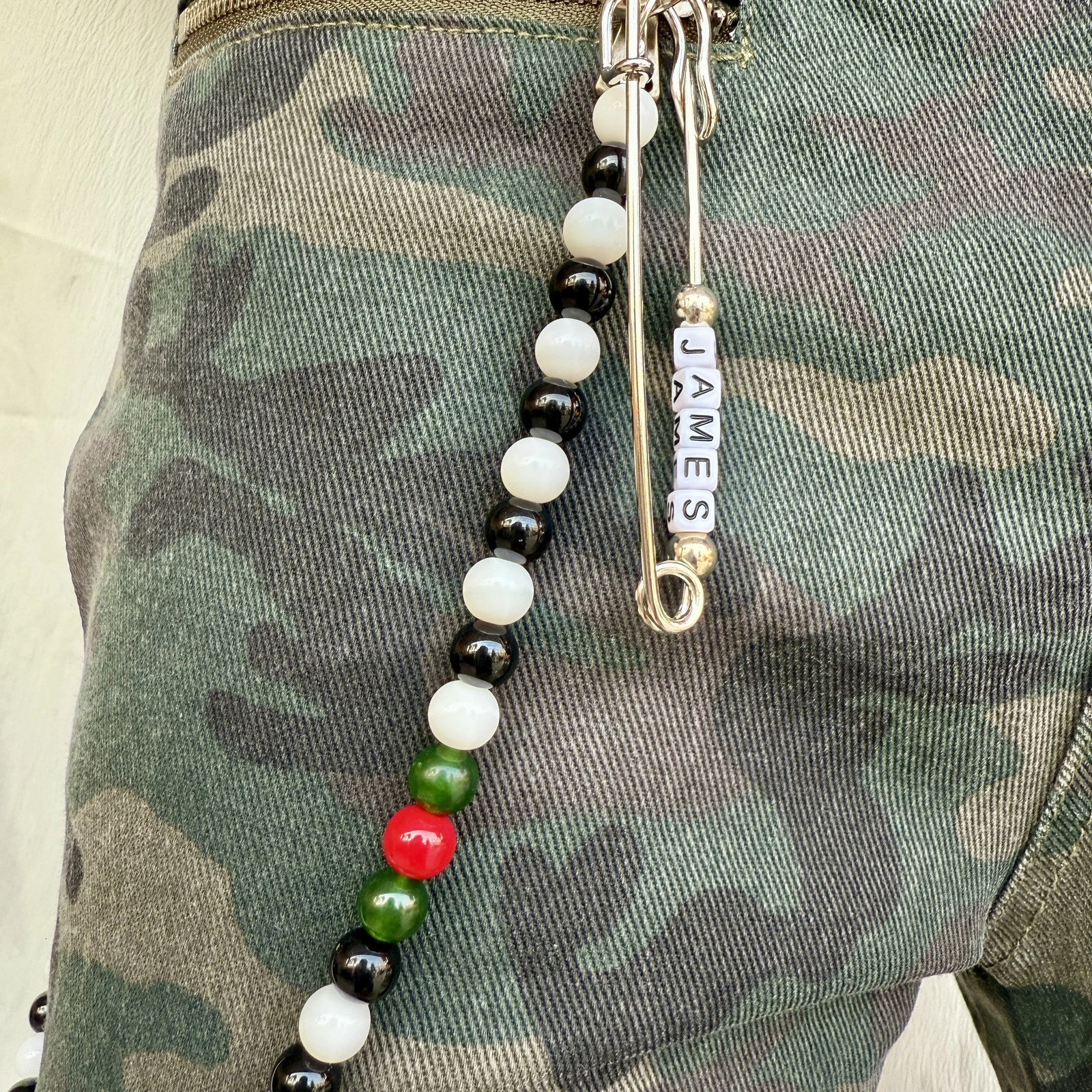 Original hiphop punk style pants chain with fashionable color blocking n customizable name 251021