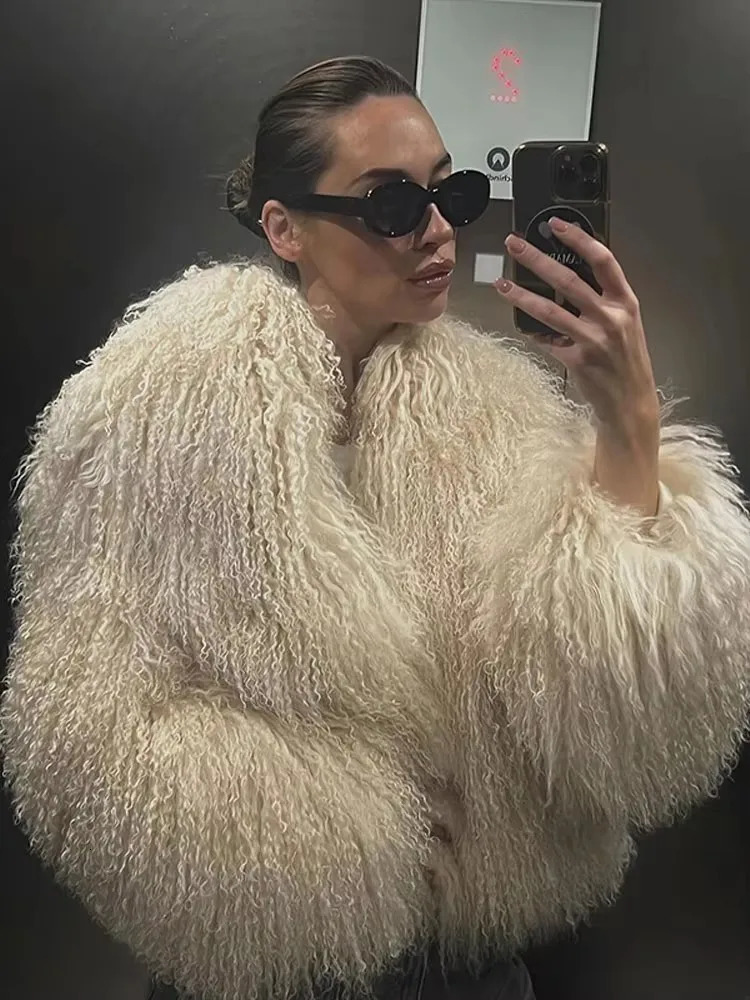 Fashion Solid Plush Faux Fur Coat Women Elegant Warm Long Sleeves Loose Jacket Lady Winter Chic High Street Outerwear 251028