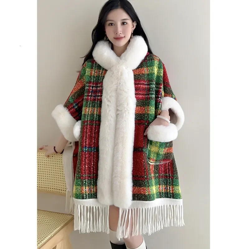 Autumn Winter MidLong Thicken Fleece Poncho Coat Women Fashion Loose Fringe Fur Collar Hooded Woolen Coat Cape Female 251029