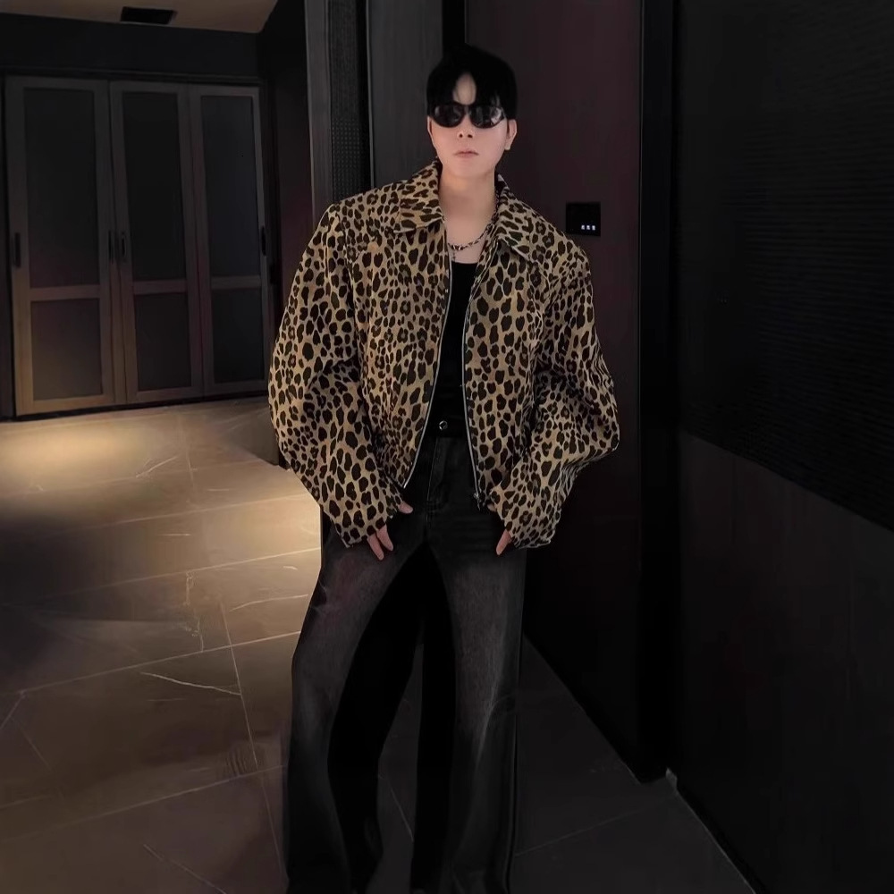 Washed Leopard Print Denim Jacket For Men Spring And Designer Jacket Autumn New Style Niche Design Loose Casual Stylish Short Padded Shoulder Jacket