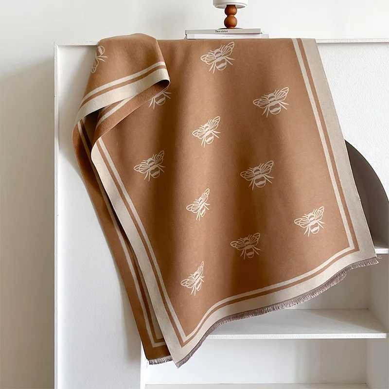 Luxury Brand TwoSided Bees Scarf Imitation Cashmere Soft Warm Fringe Pashmina Shawl Winter Coldproof Windproof Blanket ScarfW251029