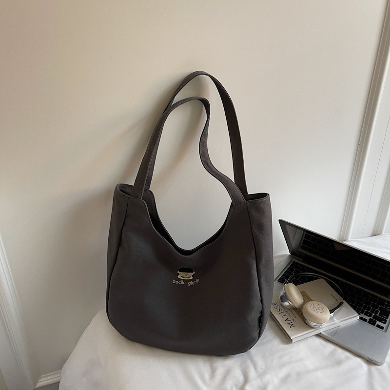 Summer women's fashionable large capacity synthetic leather handbag, casual simple classic work shoulder bag, popular student fashion crossbody b