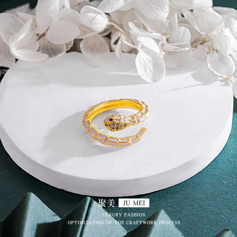 Elegant Zodiak Snake Band Handcrafted Ladies' Bracelet Featuring Genuine W251119