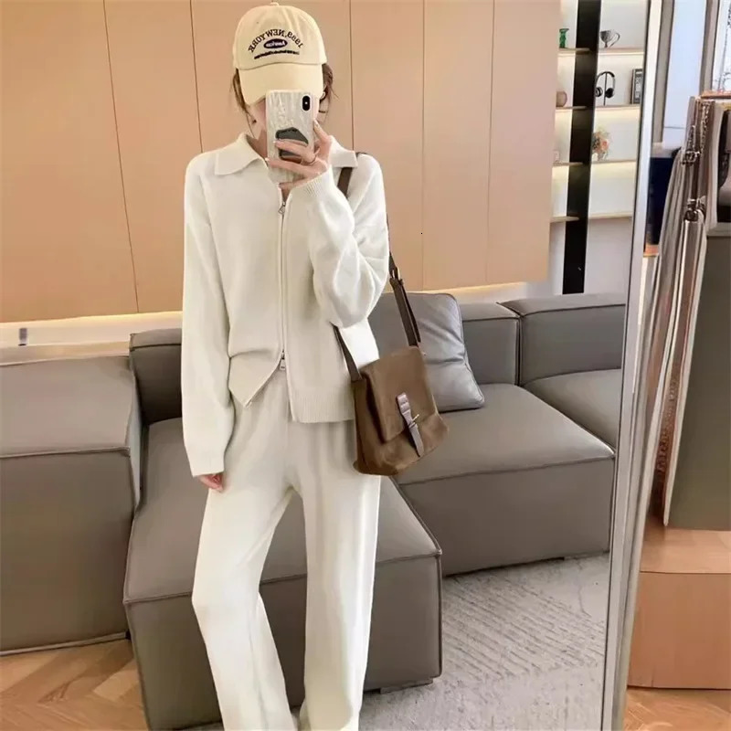 Korean style lazy style lapel sweater suit autumn and winter zipper loose knitted wideleg pants twopiece set for women 251029