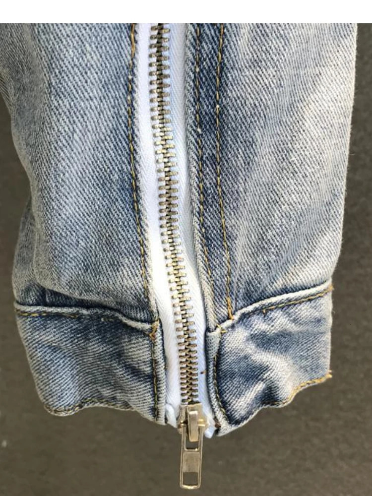 Vintage Distressed Denim Jacket Mens Angel Wings Embroidery Loose Fit Zip Cuff Ripped Elbow Korean Spring Fall Streetwear Coat 251016