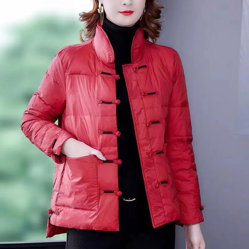 Fashion Lightweight Short Buckle Down Cotton Overcoat Autumn Winter Jacket Women 2024 Female Casual Warm Parkas Outerwear 251015