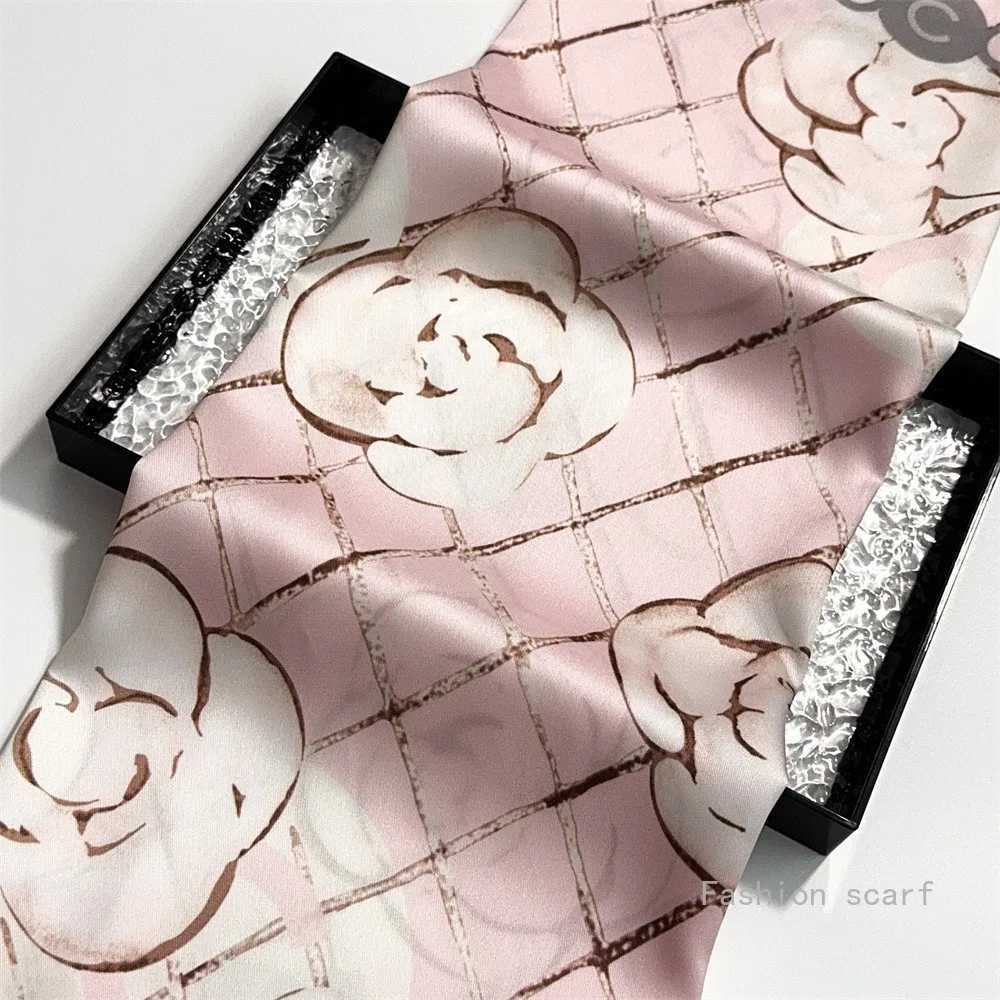 French 90cm Plaid Rose Twill Silk Women Travel Sunscreen Shawl Large Square Scarf Headscarf Scarf Head Scarfs for Women LuxuryW251029