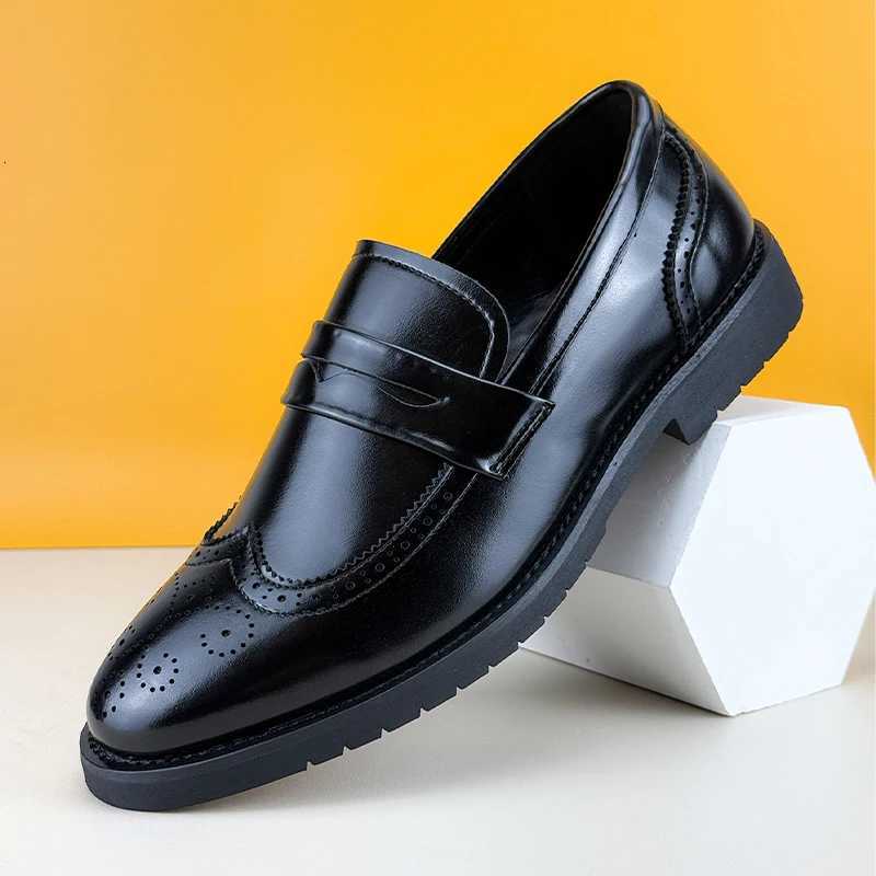 Brogue Slip On Loafers Mens Fashion Designer Elegant Gentleman Business Social Wedding Soft Comfortable Mens Shoes Z251029