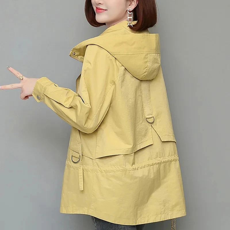 Mothers Windbreaker Womens Spring And Autumn MiddleAged Mothers Loose And Thin Coat Korean Lining Trench Hooded 3XL 251030
