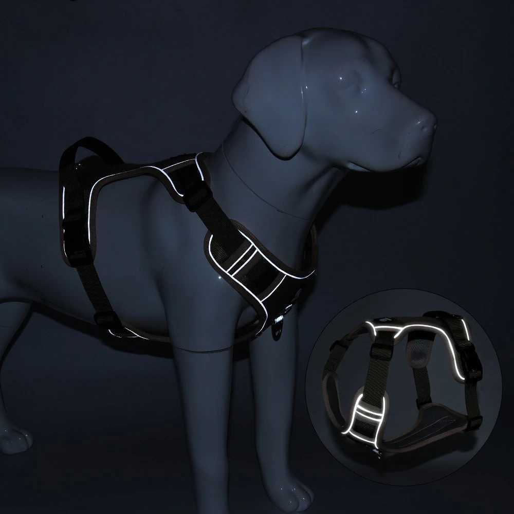 No Choke Dog Harness for Large Dogs No Pull Service Dog Vest with Reflective Strips and Control Handle Adjustable Comfortable J251129