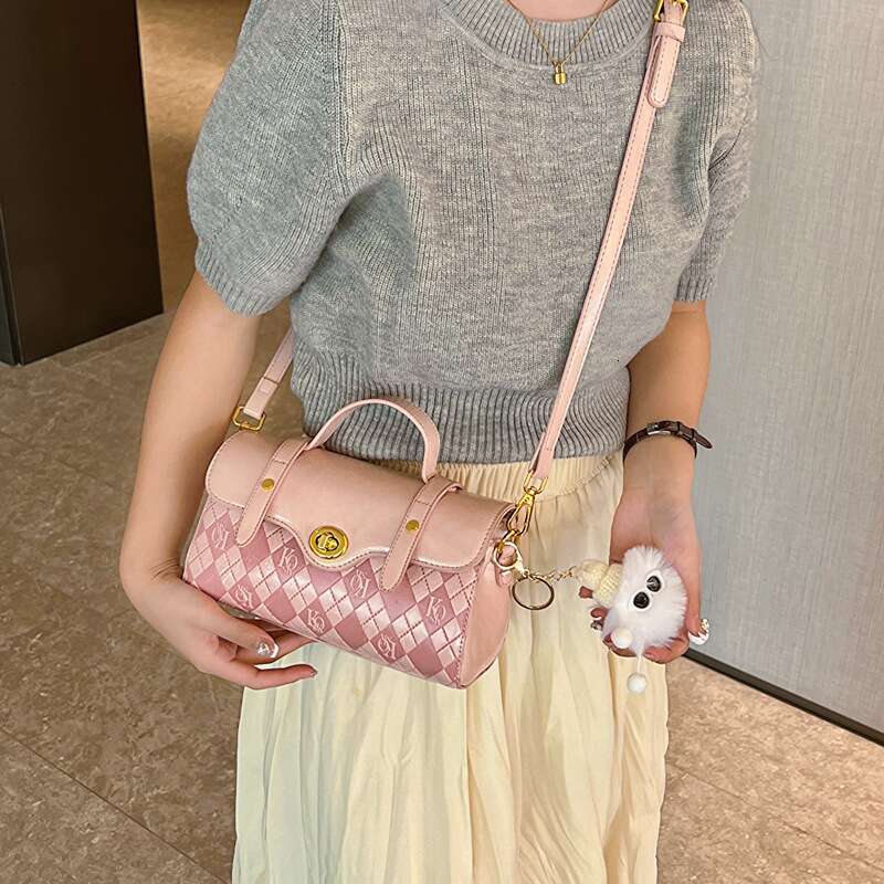 Niche Design This Year's Popular Underarm Bag Women's 2023 Summer New Portable Plaid One-Shoulder Messenger Small Square Bag