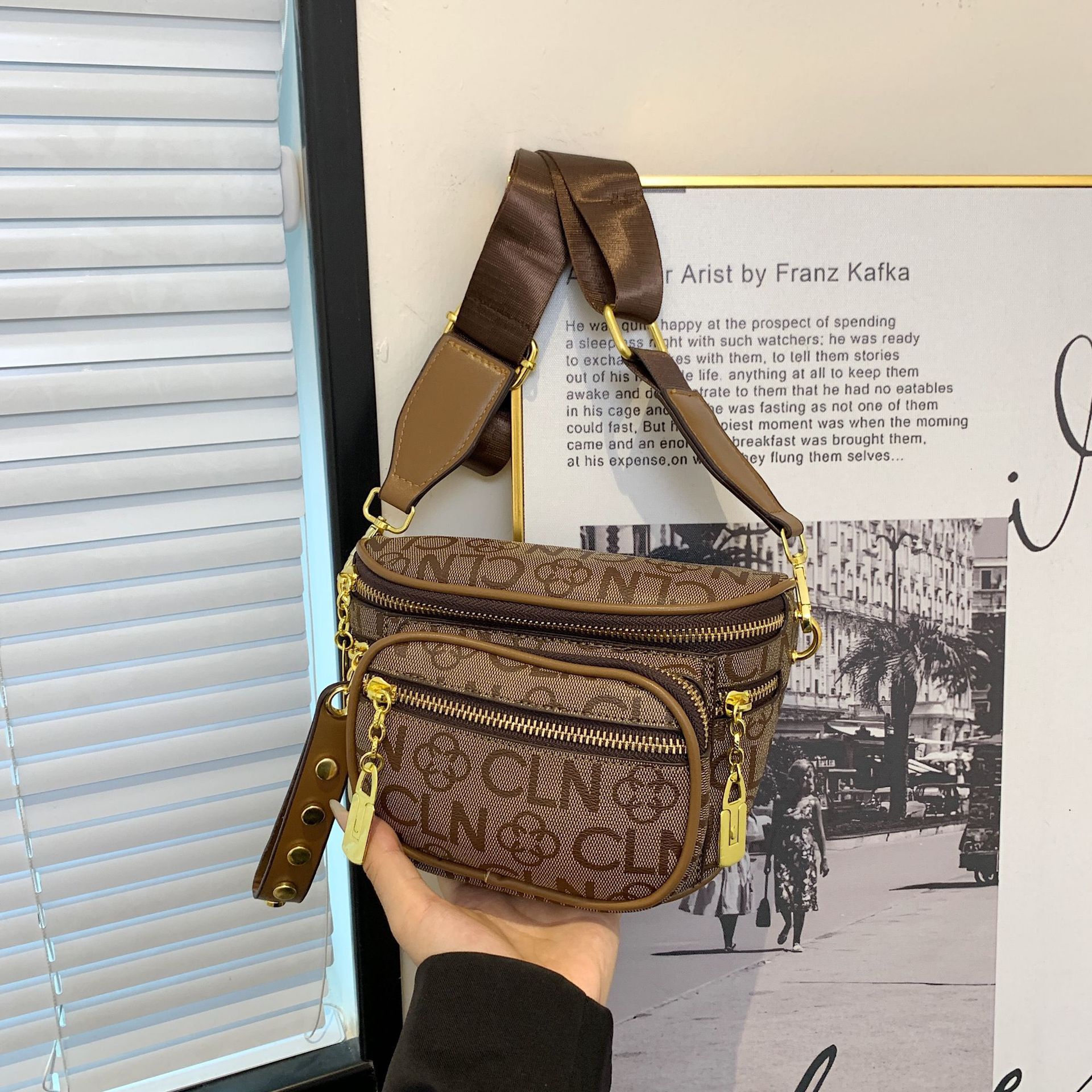 Retro Old Spending Waist Bag New Print Texture Single Shoulder Mobile Phone Bag Multi-Layer Cross Body Large Capacity Breast Bag Female Bag