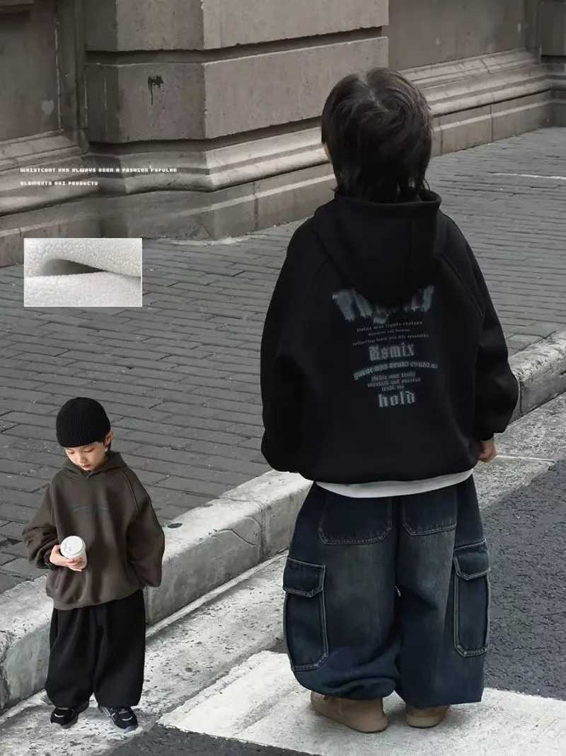 2025 New Boys Vintage AmericanStyle MidLarge Slouchy Loose Fit Thickened FleeceLined Casual Hoodie for Autumn WinterT251030